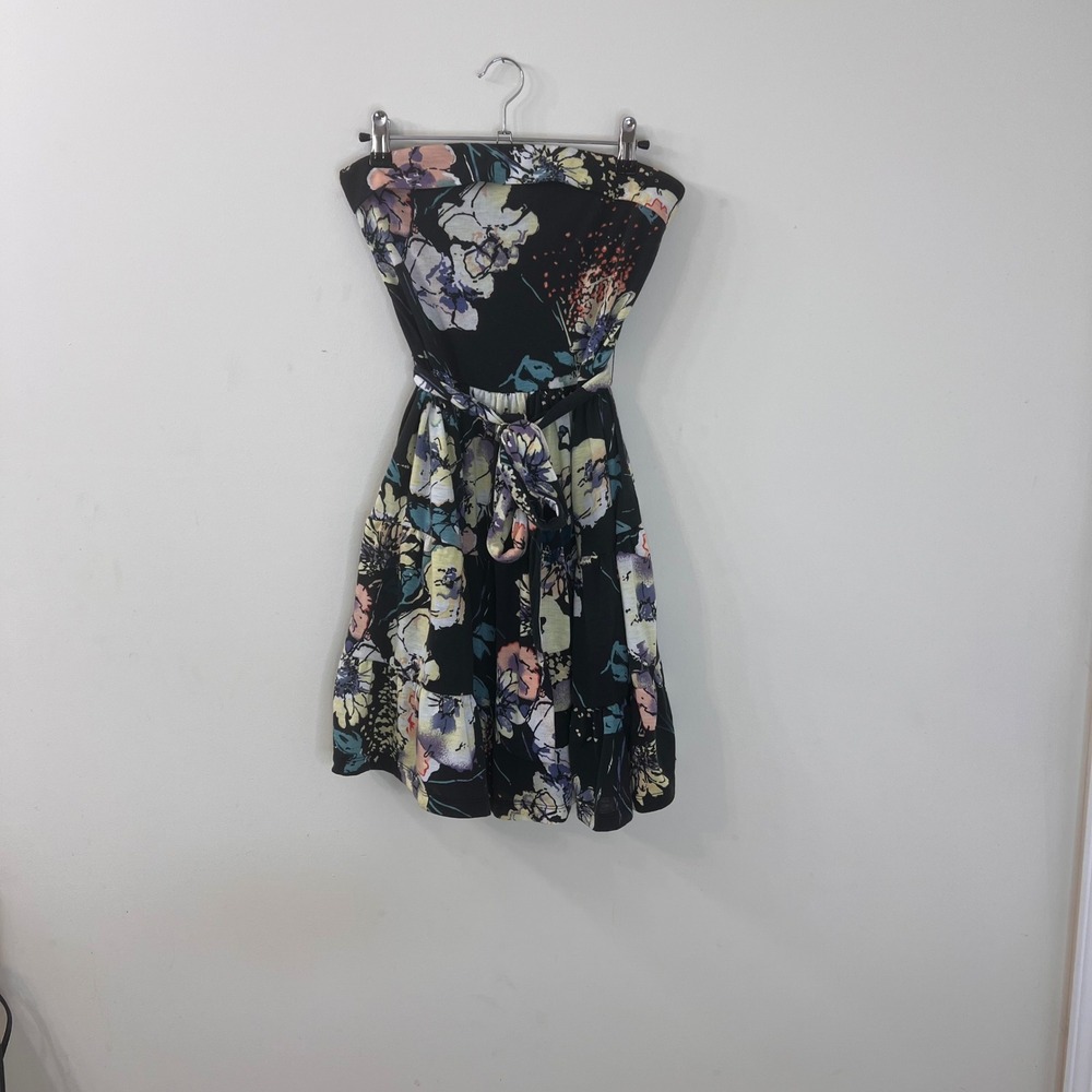 Charlotte Russe Black Floral Strapless Tiered Mini Dress Size Small